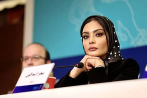 صحرا اسداللهی تولدش را وسط اتوبان جشن گرفت