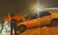 این خودروی ایرانی در جاده برفی، سوژه خنده مسافران شد