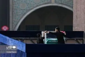 تصاویری از آماده‌سازی جایگاه استقرار پیکر رهبر شهید