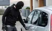 تلاش عجیب یک زن برای سرقت خودرو 