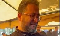 گریه‌های بی‌امان بشیر حسینی در یک مراسم ختم 