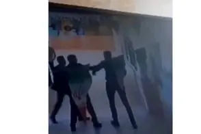 ماجرای سیلی‌زدن به معلم در یک مدرسه وایرال شد