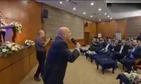 شعرخوانی غافلگیرکننده مجری «مسابقه محله» در حضور مدیران وزارت ورزش