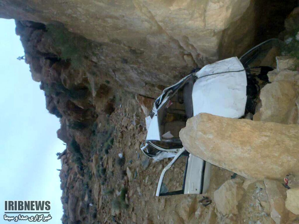 نجات معجزهآسای راننده ۴۰۵ بعد از سقوط به دره