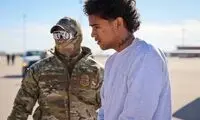 آمریکا اولین گروه از مهاجرین غیرقانونی خطرناک را به گوانتامو فرستاد