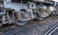 خارج شدن قطار از ریل در ایستگاه هشتگرد