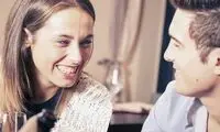 این نشانه ها می گوید کسی از شما خوشش می آید
