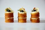 طرز تهیه مینی کیک تولد؛ یک دستور ساده با نتیجه‌ای چشم‌نواز و خوش‌طعم