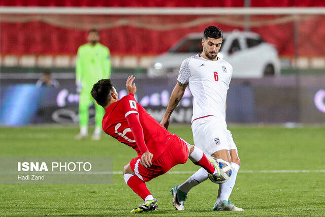 عزت اللهی: مثل برادر در کنار هم تلاش می‌کنیم