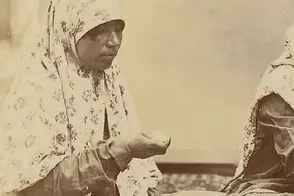 قلیان و پلو روی سفره یک مهمانی زنانه قاجاری