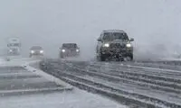 این جاده‌ها به علت برف و باران مسدود است