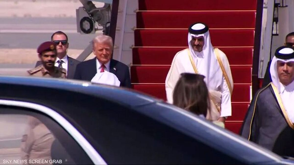 تصاویر استقبال امیر قطر از ترامپ در دوحه