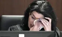 قاضی قبل از اعلام حکم به گریه افتاد