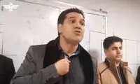سرمربی به بازیکنان، می‌دهم با چوب شما را بزنند!