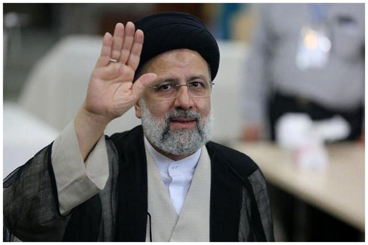 طعنه به رئیسی: با عملکرد مسئولین، دشمن از هر اقدامی برای منزوی کردن ایران بی نیاز است