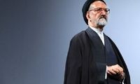 عکسی دیدنی از اقامه نماز یادگار امام بر پیکر مرحوم دعایی