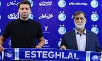 یک بازیکن دیگر هم با استقلال تمدید کرد