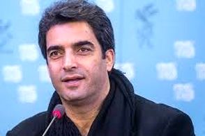 قاب پرحاشیه از نعیمه نظام‌دوست و منوچهر هادی