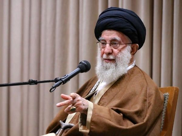 رهبر انقلاب: مبارزه با فساد نقطه قوت جمهوری اسلامی است