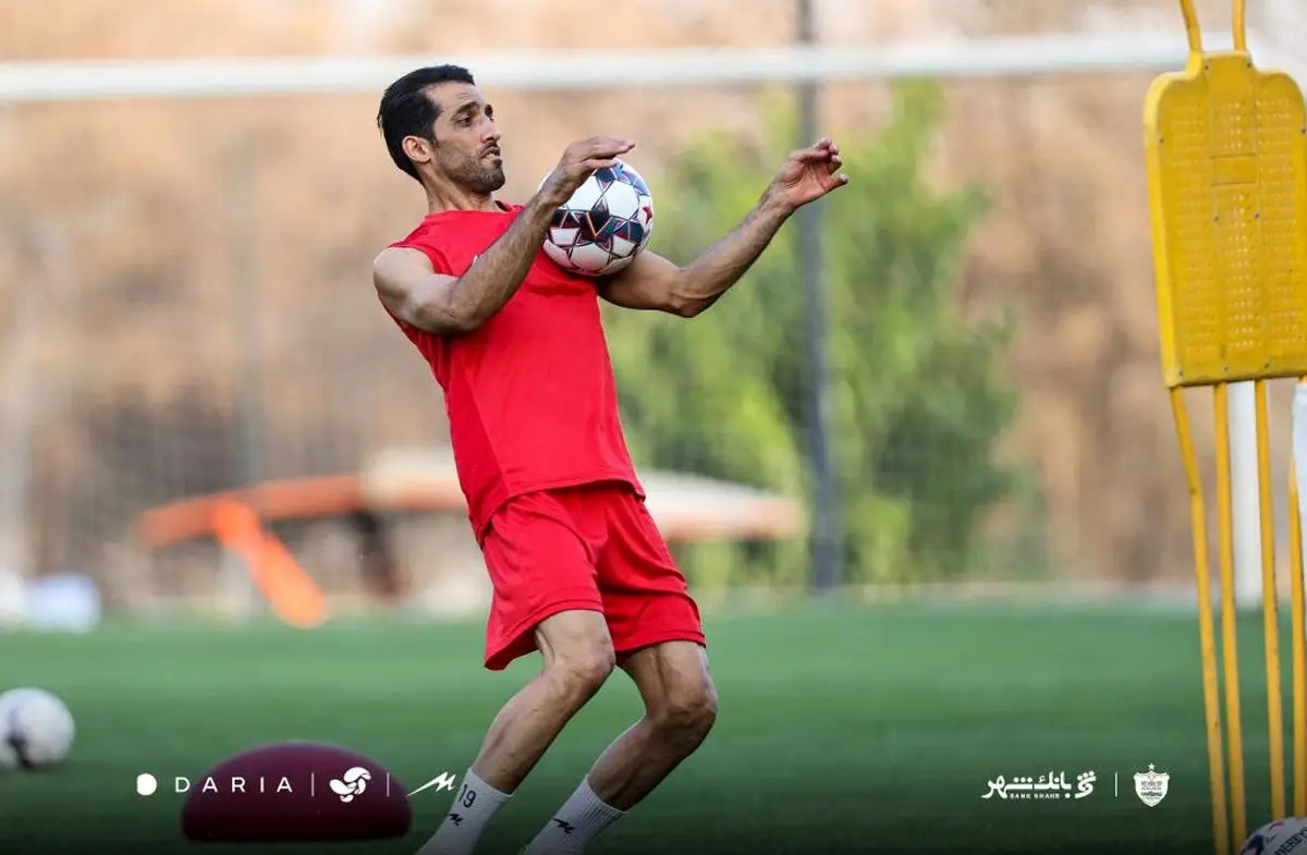 اصرار عجیب بازیکن 38 ساله برای بازگشت به پرسپولیس!
