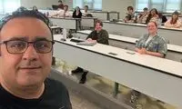 عکسی از استاد اخراجی دانشگاه فردوسی در آمریکا