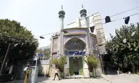 مادر شاه کدام مسجد را در تهران ساخت؟
