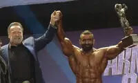 فیگور دیدنی و جدید هادی چوپان در تخت جمشید