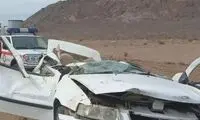لحظه هولناک انحراف سمند در جاده و برخورد به تیر برق