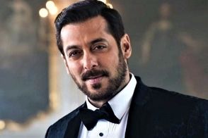 سلمان خان در سن 60 سالگی همچنان جذاب است