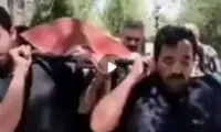 همخوانی با آهنگ ماندگار پروین در خاکسپاری‌اش