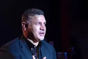 تصویری از حضور علی دایی در یک مراسم تشییع