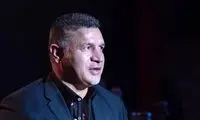تصویری از حضور علی دایی در یک مراسم تشییع