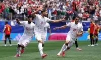 شادی غیرقابل کنترل یمنی‌ها در خانه‌ای محقر با گل طارمی