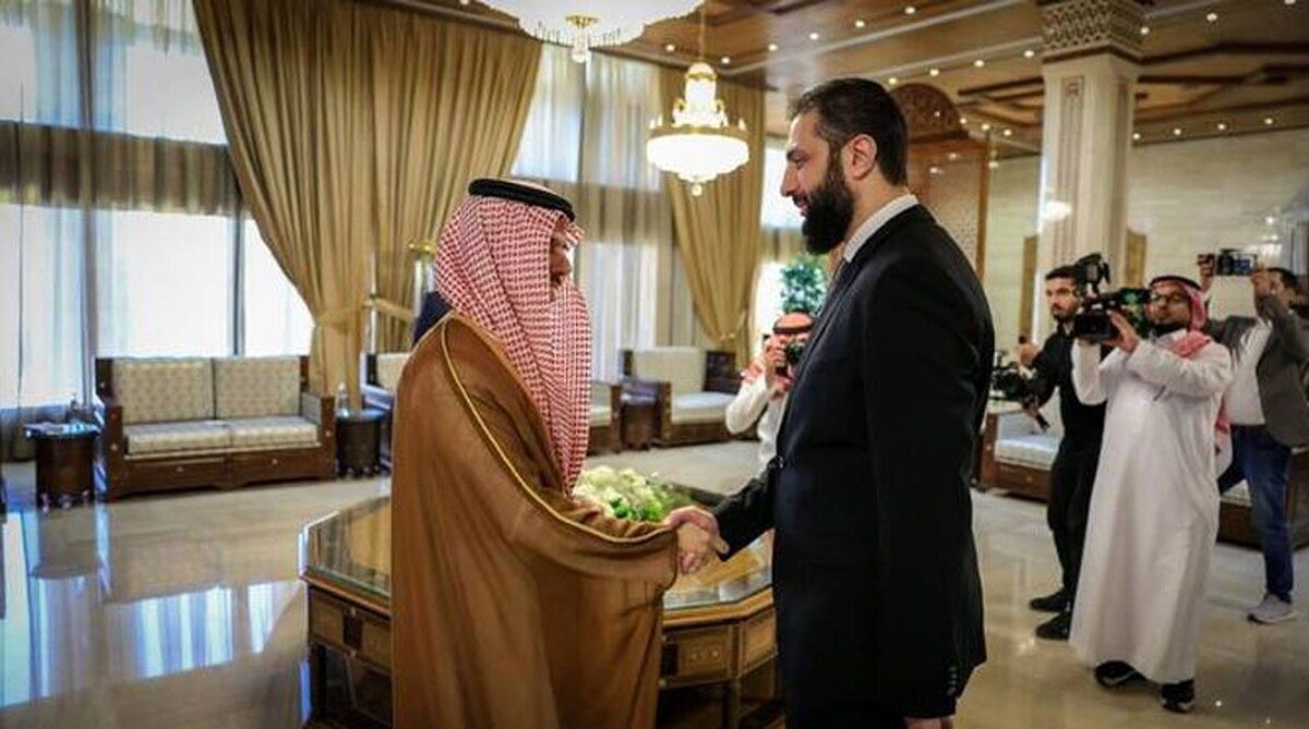   عربستان و قطر، به کارمندان سوریه حقوق می‌دهند 