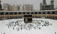 تصاویری از زائران حج در گرمای ۴۰ درجه‌ ایِ مکه