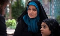 تیپ شیک و سیاه و سفید بازیگر آوای باران در یک مراسم