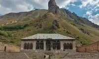 این کاخ متروکه، هرجای دیگر دنیا بود، آن را حلوا حلوا می‌کردند