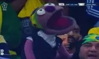 جناب خان روی سکوهای نقش جهان