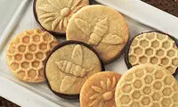 طرز تهیه شیرینی زنبوری خوشمزه و متفاوت برای عید