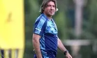 سرمربی جنجالی استقلال راننده فرمول یک شد!