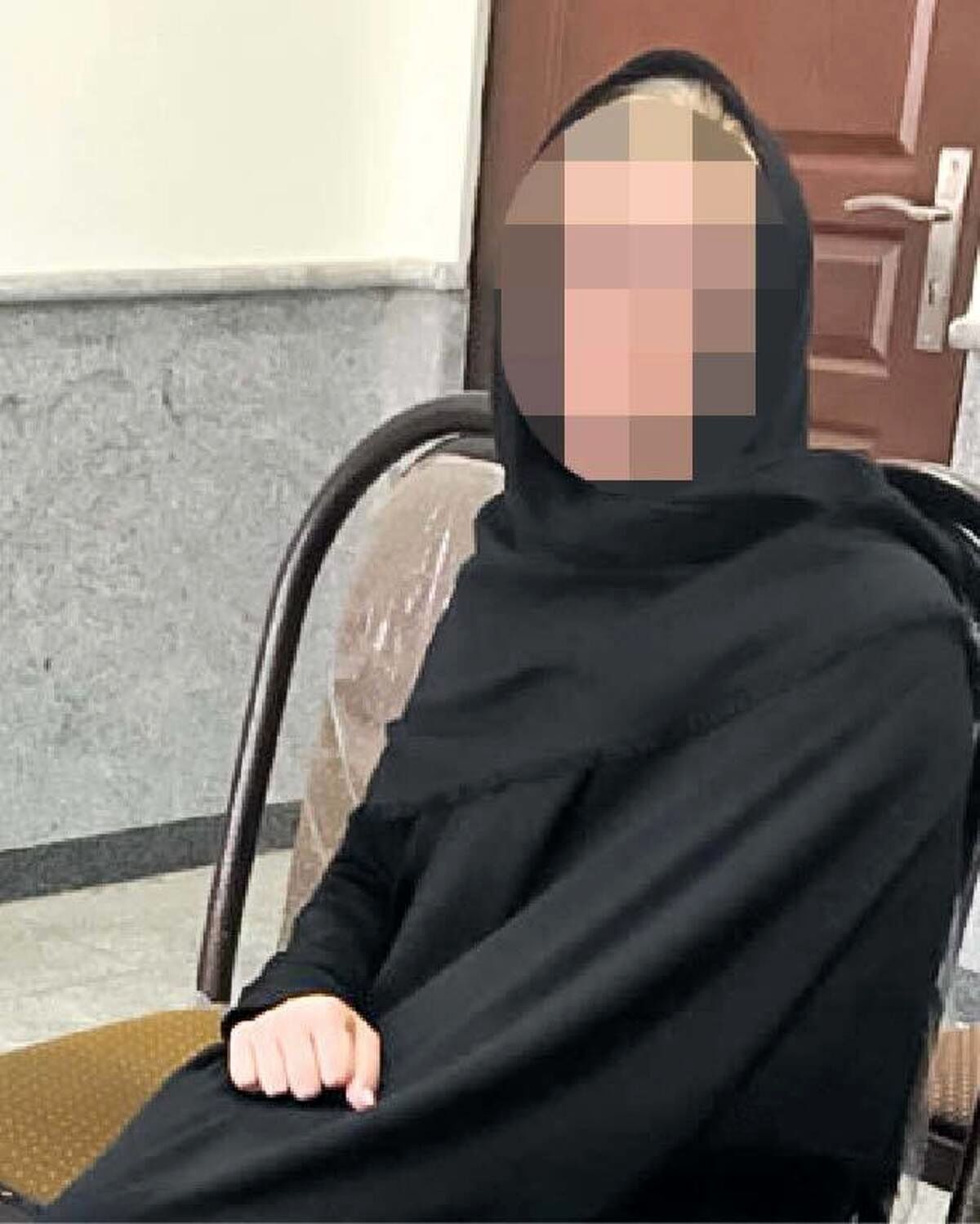 یک زن با مدرک علوم سیاسی جراحی زیبایی میکرد!