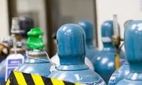 لحظات ترسناک ریزش سیلندرهای گاز از پشت یک کامیون