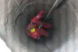 لحظه نجات معجزه آسای کودک خردسال از چاه ۱۵ متری!