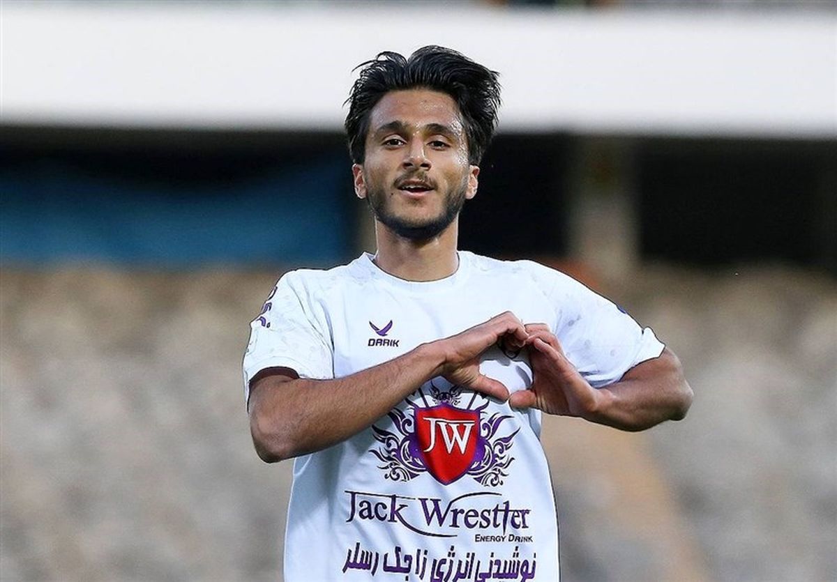   قرارداد پدیده جوان لیگ با پرسپولیس امضا شد 