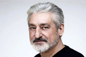 تصویر دیده‌نشده از «ابی خواننده» در دوران نوجوانی و جوانی