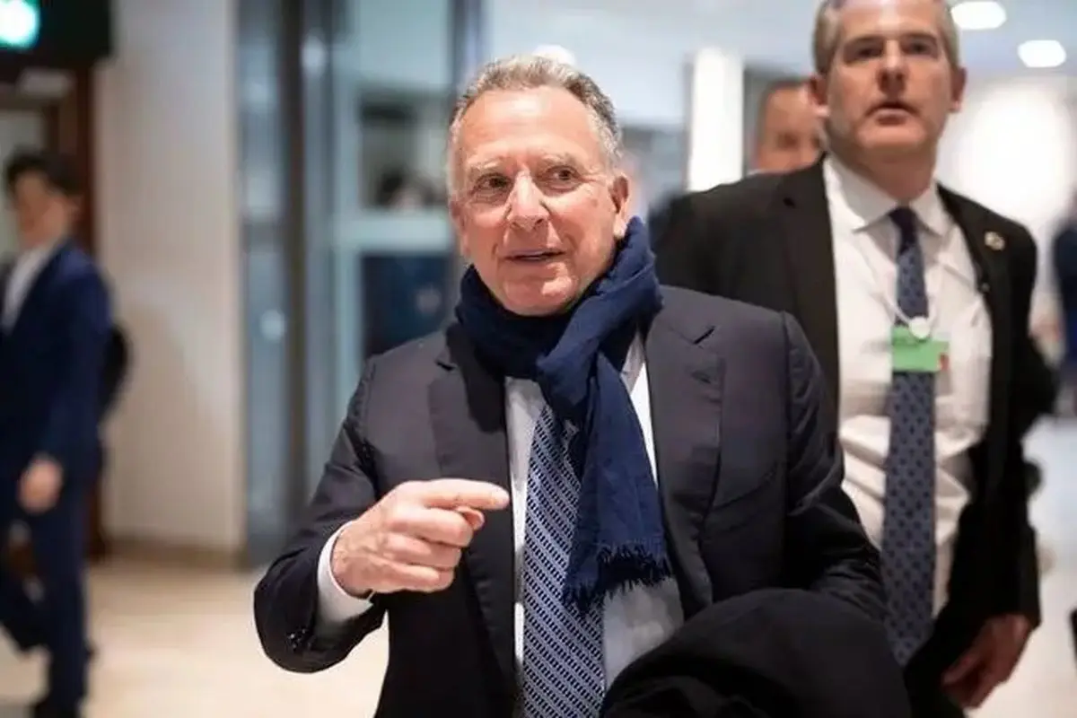 اسکورت پرتعداد خودروی ویتکاف در مسکو حین انتقال به کرملین