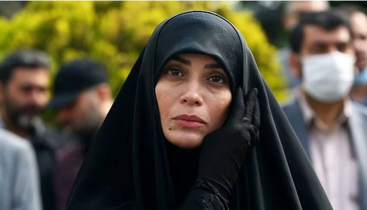 الهام چرخنده عزادار شد