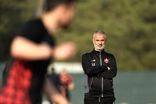 سرمربی پرسپولیس مچ مورینیو را خواباند