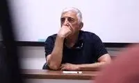 چهره مشهور به رضا کیانیان لقب «وسط‌ باز» داد