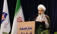صداوسیما افراد با ژست‌ عروسکی را مجری نکند!